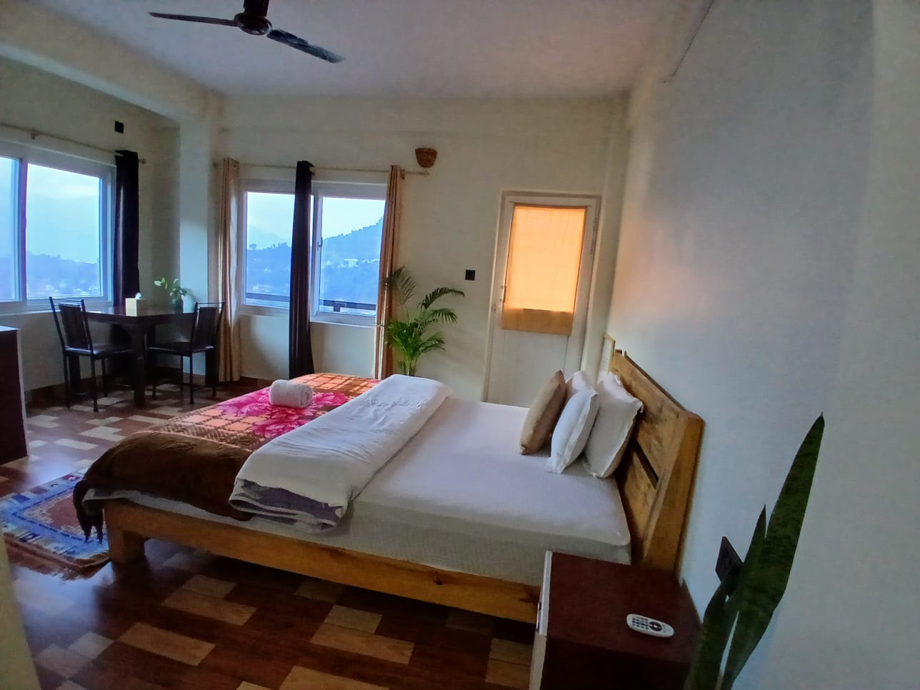 Comfortable & Spacious Bedroom